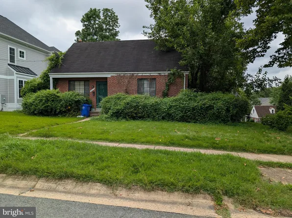 6010 Johnson Ave, Bethesda, MD 20817