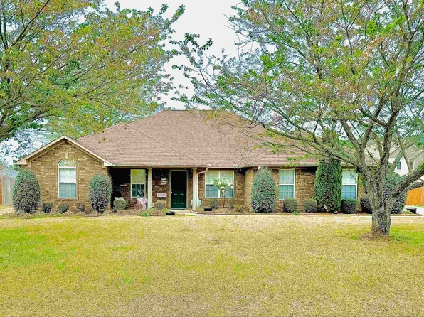 103 Sanders Dr, Huntsville, AL 35811