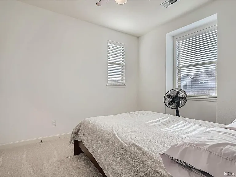 6387 S Xanadu Way — Photo 22