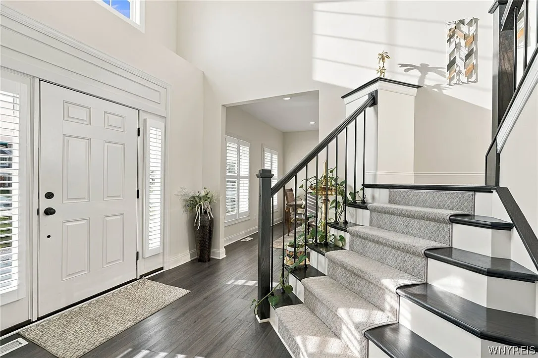 4 bed, 2.5 bath, 3044 sqft, $4,000 — Photo 4