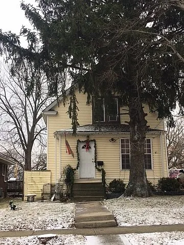 8 Hunter Ave photo 1