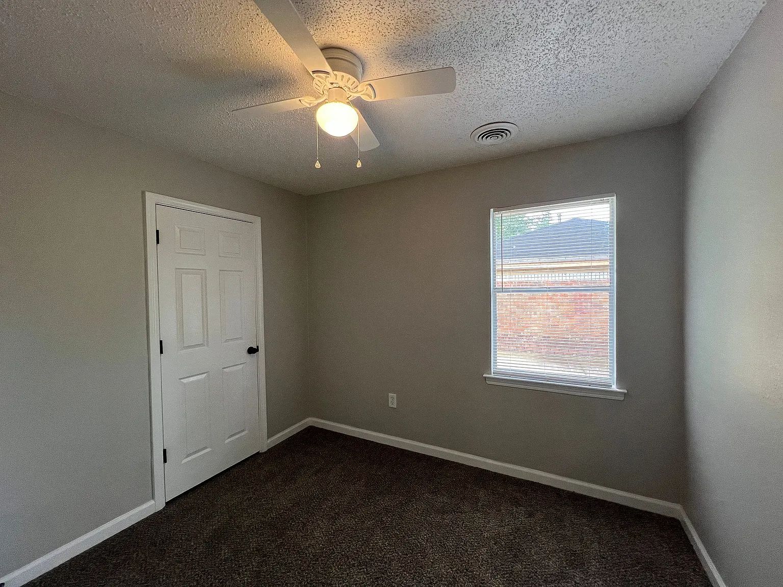 1207 Tahoe Rd — Photo 2