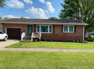 708 E Edwards St, Litchfield, IL 62056