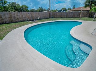 1305 Arlington Cir, Merritt Island, FL 32952