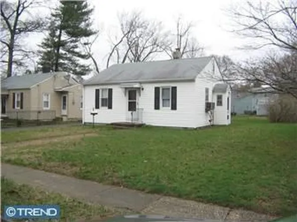 17 Arthur Ave, Clementon, NJ 08021