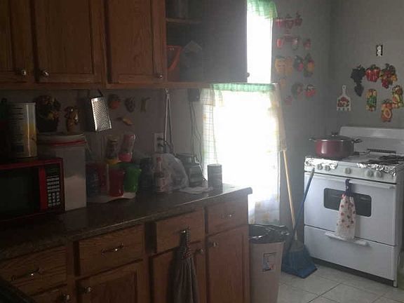 2nd image of 1500 23rd St