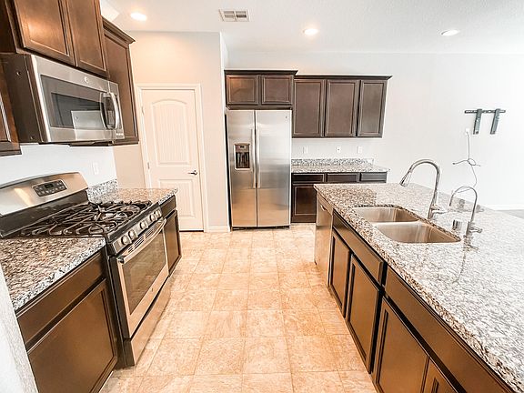 4th image of 2867 Sparkling Sea St
