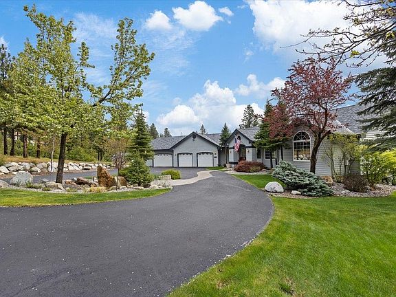 4th image of 1015 S Greenridge Dr