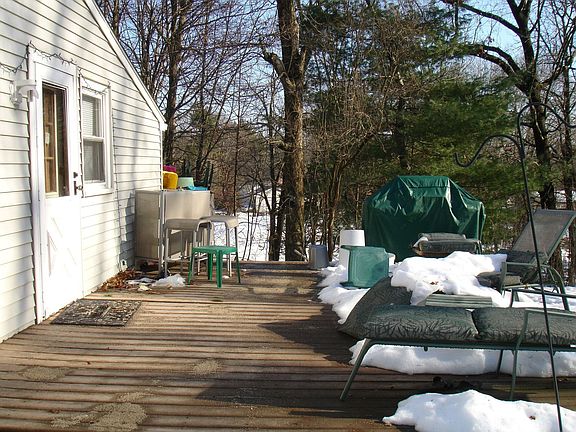 3rd image of 6 Zeller Ave