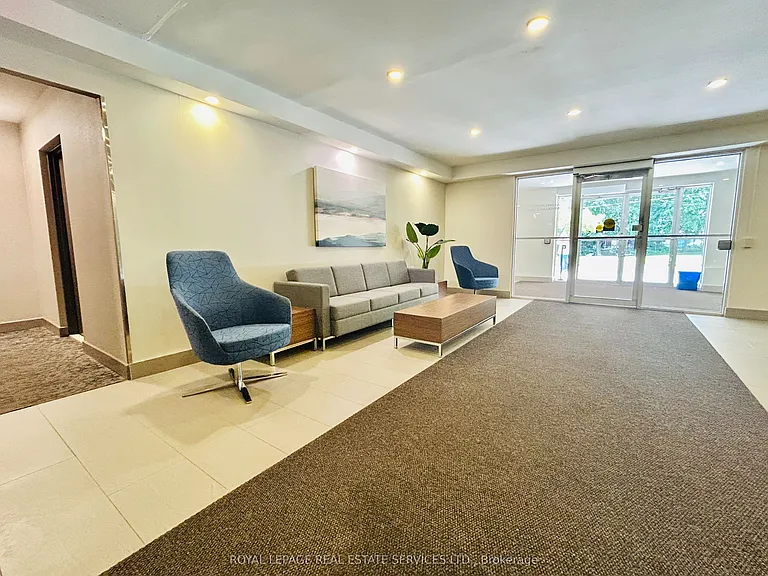 101 Millside Dr #408 — Photo 3