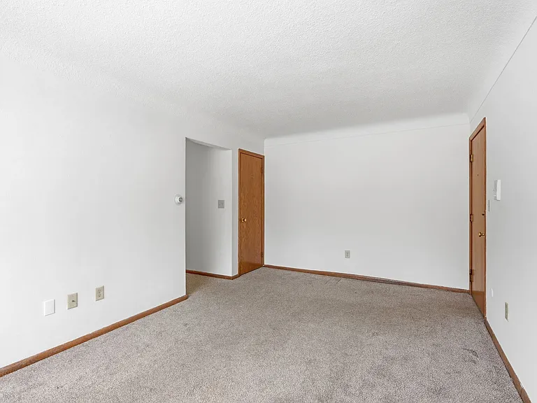 233 Buron Ln — Photo 5