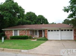 7412 Laurie Dr, Fort Worth, TX 76112