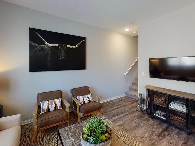 Mitchell Place Apartments — Photo 9