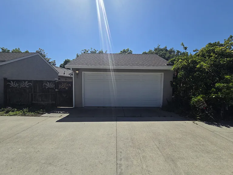 1412 Olympic Dr — Photo 23