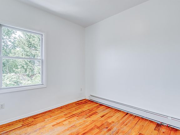 5th image of 147 Avenue E Floor 2