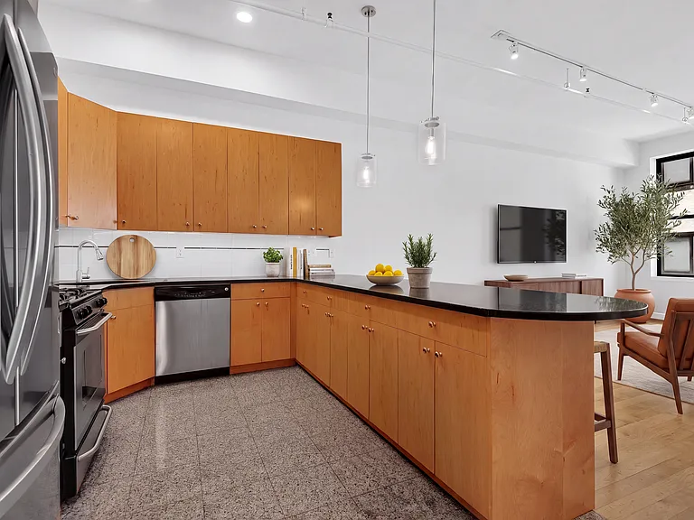 155 Chambers St #3 — Photo 3