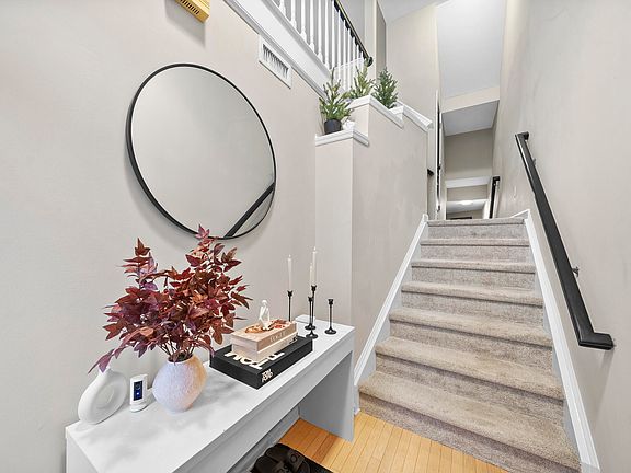 3rd image of 6708 Middleboro Dr