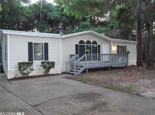 1423 Ridgewood Cir, Lillian, AL 36549