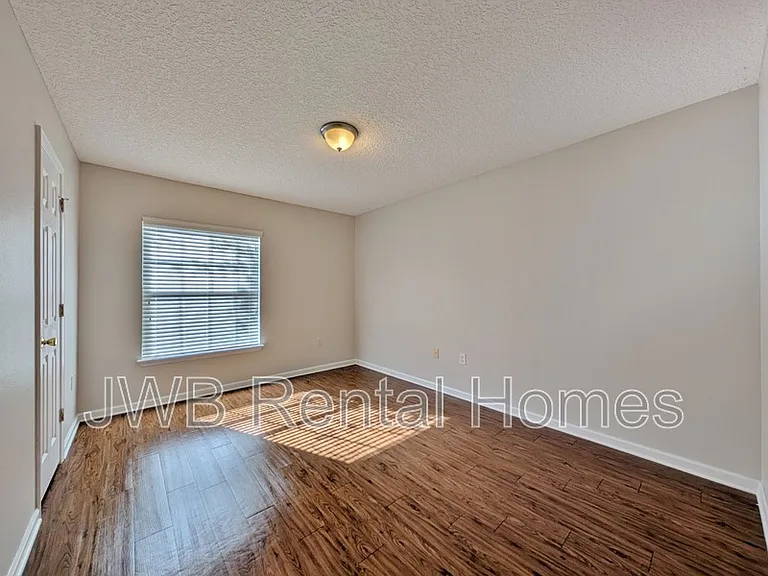 8402 McGirts Village Ln #7E — Photo 5