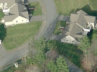 21 Cricket Hl, East Kingston, NH 03827