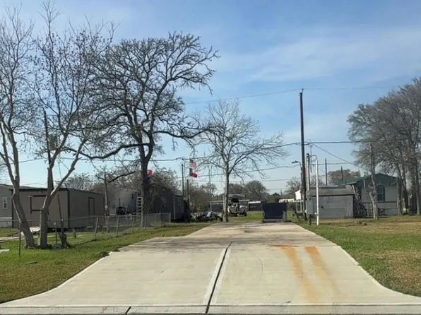130 Heron Inlt S, Baytown, TX 77523