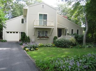 87 Sterling Rd, Hyannis, MA 02601