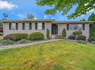 208 Simrell Rd, Clarks Summit, PA 18411