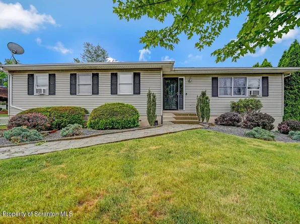 208 Simrell Rd, Clarks Summit, PA 18411