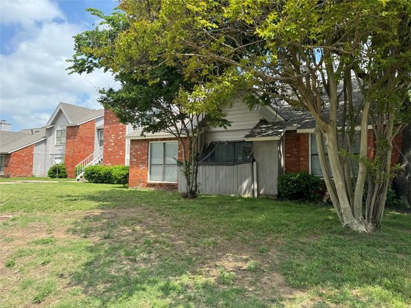7413 Bogart Dr, North Richland Hills, TX 76180
