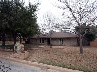221 Ferndale Dr, Highland Village, TX 75077