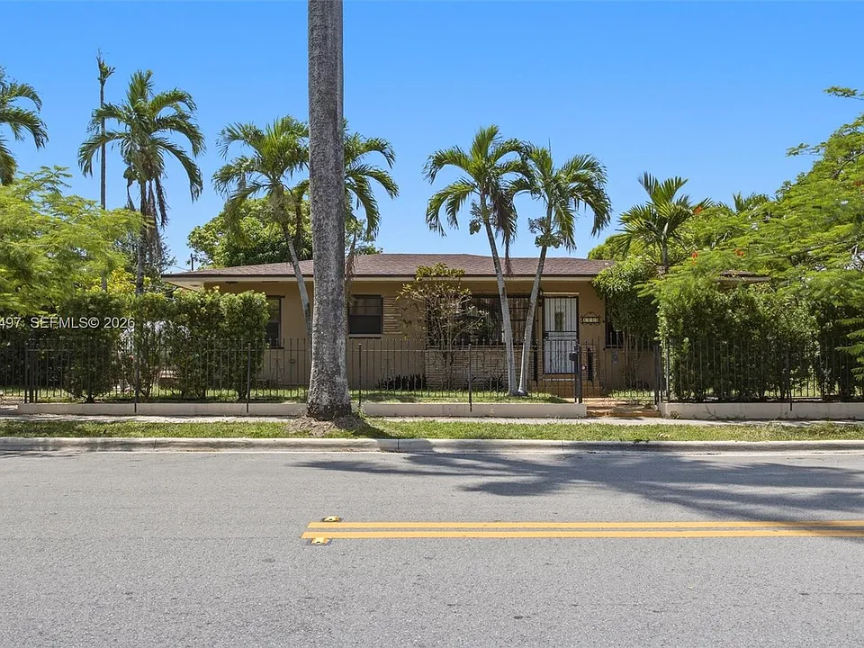 1200 SW 18th Ave