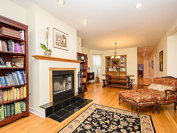 4th image of 4824 N Oakley Ave #1