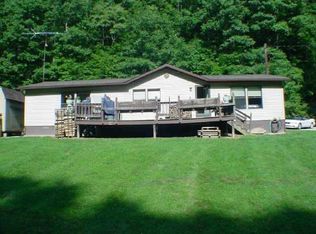 2662 Brahaum Rd, Nashville, IN 47448