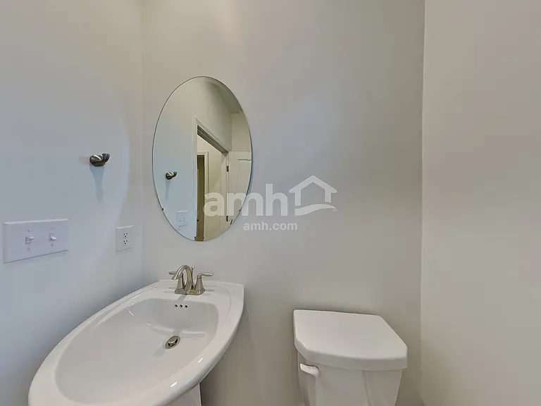 130 Marin Dr — Photo 12