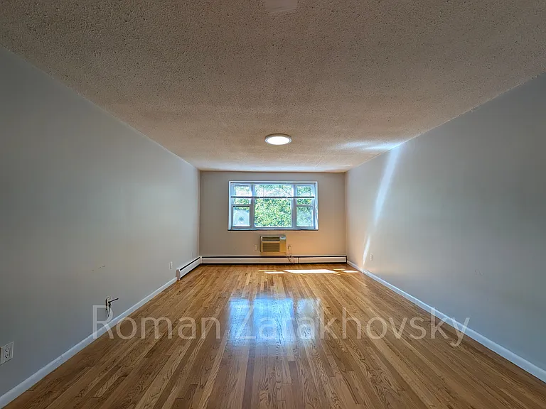 104 Babcock St #4 — Photo 3