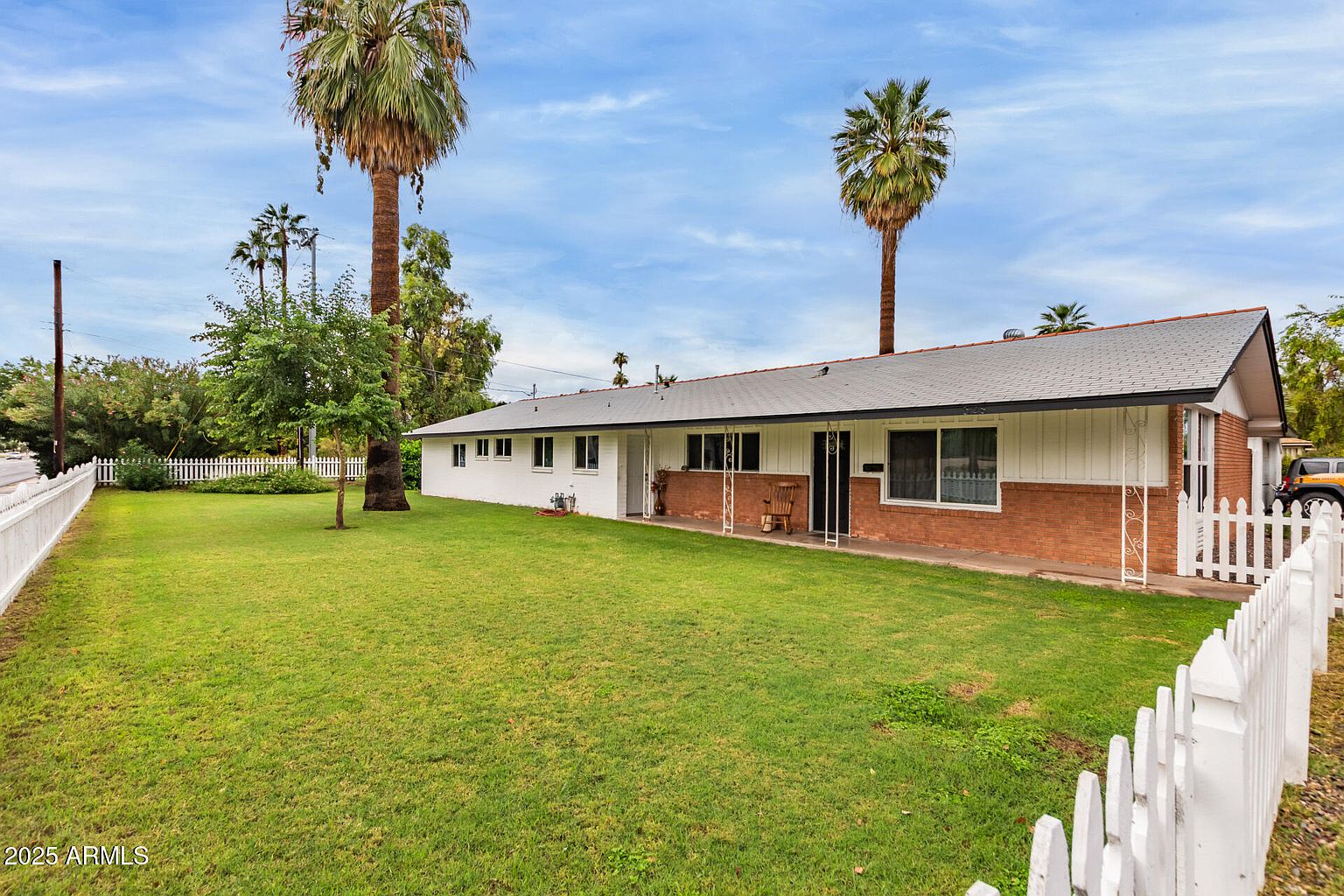 328 E BETHANY HOME Road, Phoenix AZ - Owner Finance Home