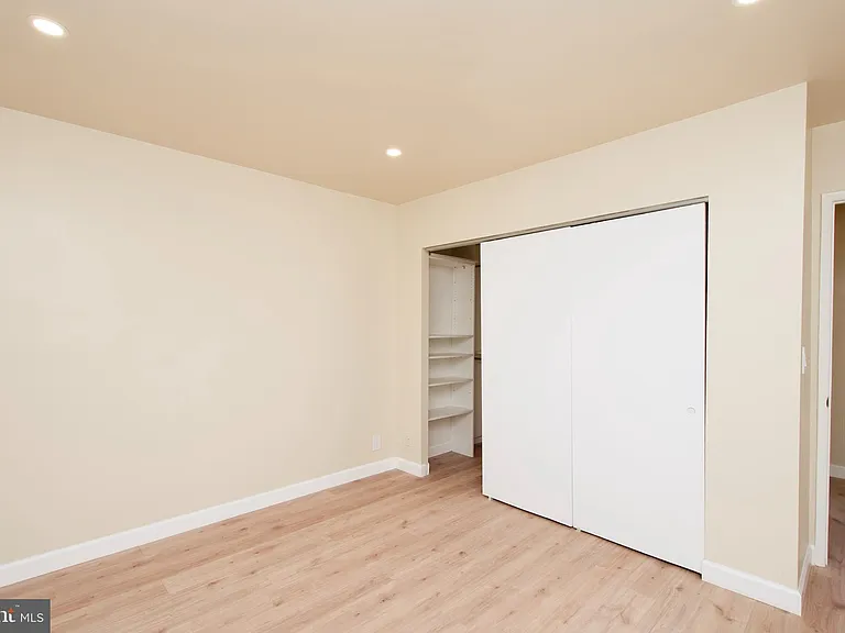 2812 S Wakefield St #B — Photo 10