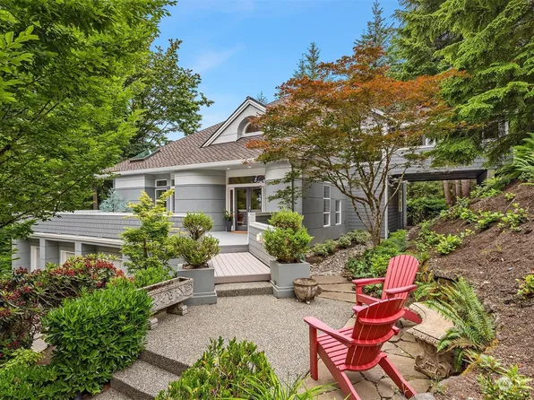 18607 NW Cervinia Court, Issaquah, WA 98027