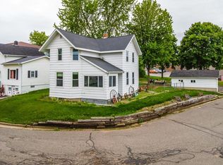 101 Kreutzer St, Athens, WI 54411
