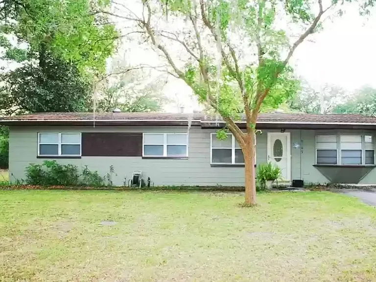 4103 NW 21st Dr — Photo 1