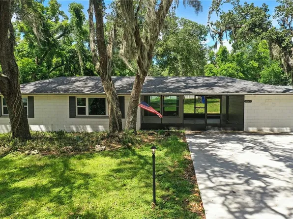 1042 N Magnolia Cir, Eustis, FL 32726