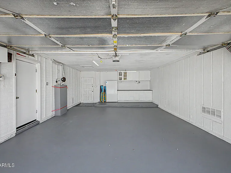 8219 E Valley View Rd — Photo 26