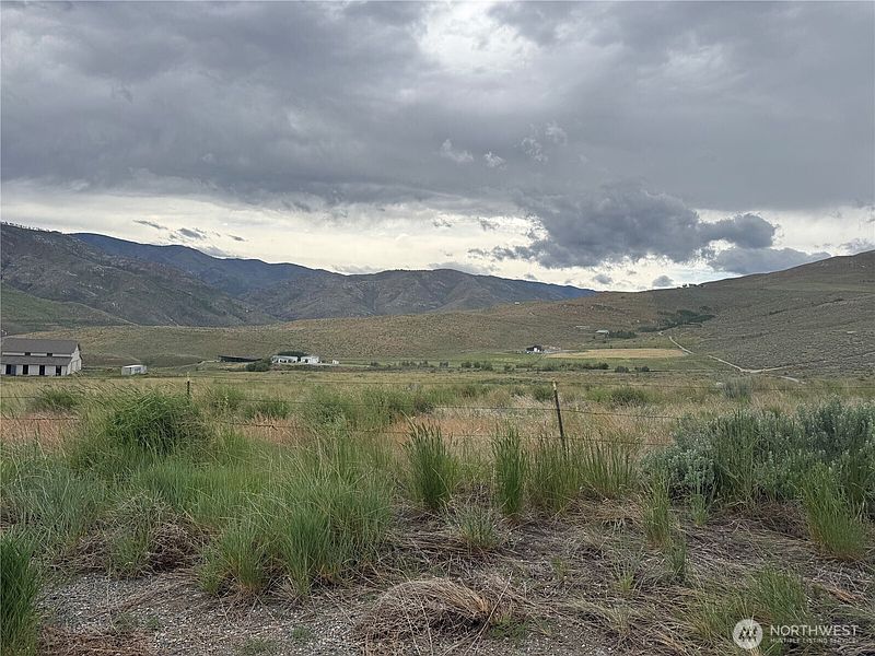 4th image of 300 Buckhorn Mountain Drive