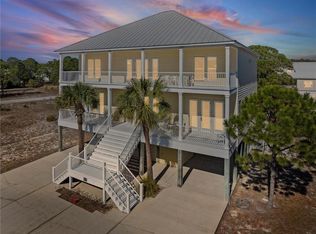 612 Hernando Pl, Dauphin Island, AL 36528