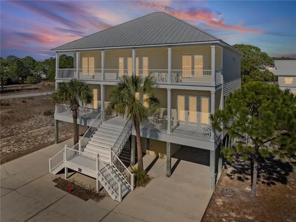 612 Hernando Pl, Dauphin Island, AL 36528