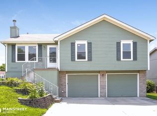 6304 N Colorado Ave, Gladstone, MO 64119