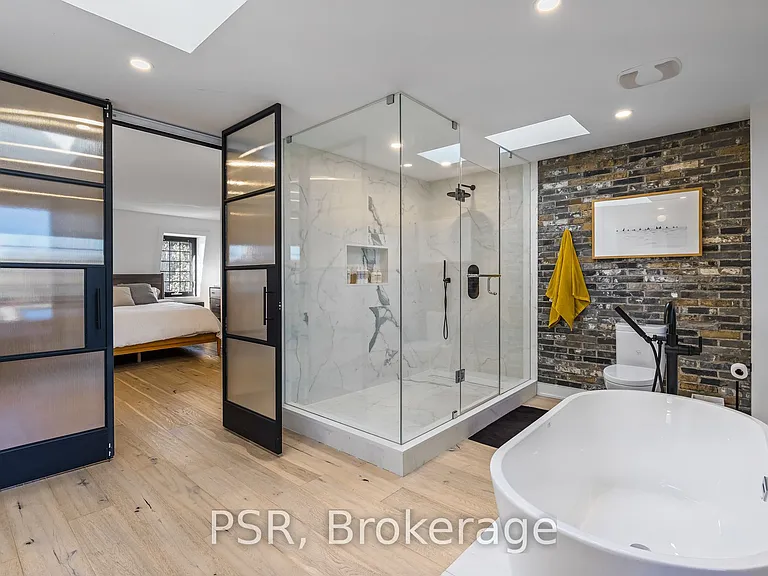 53 Palmerston Ave — Photo 36