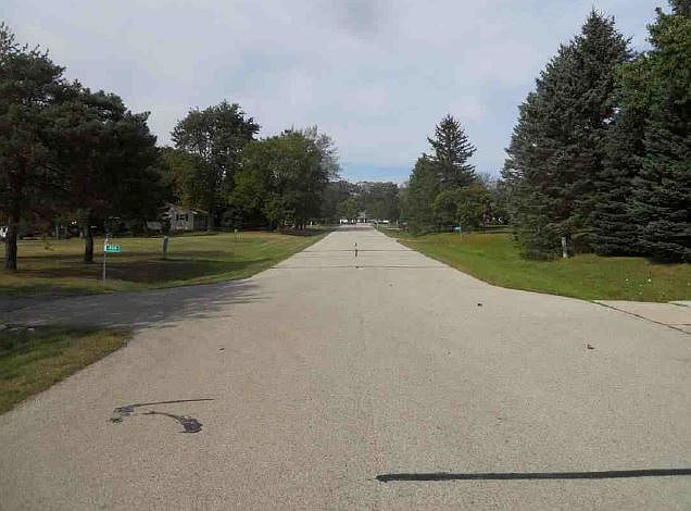 2nd image of 803 Log Cabin Dr