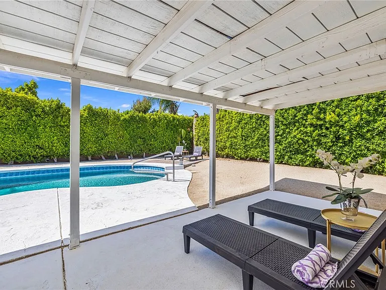 1489 E Francis Dr — Photo 17