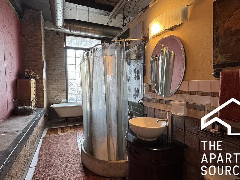 3136 W Carroll Ave #2 — Photo 5